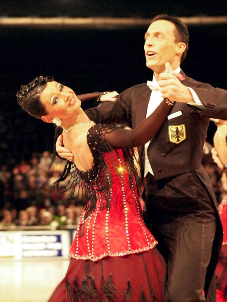 The Role of Coaches and Trainers in Ballroom Dancing Sports