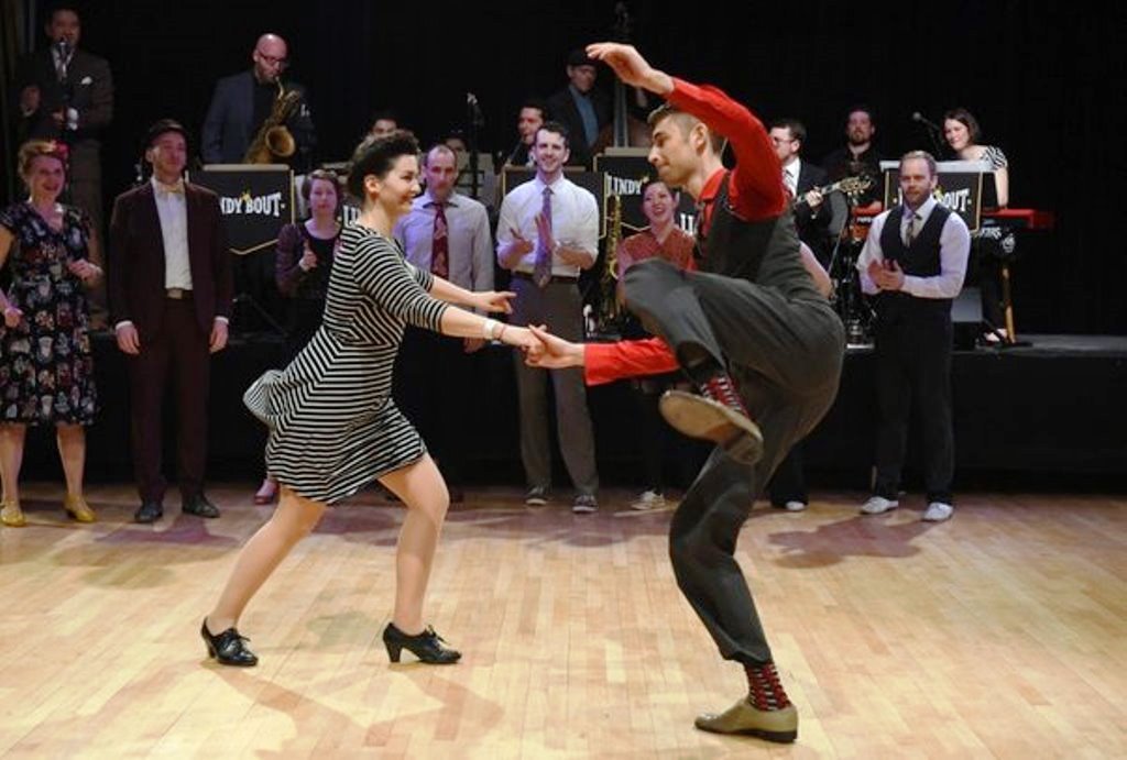 The Importance of Balance and Posture in Ballroom Dancing Sports