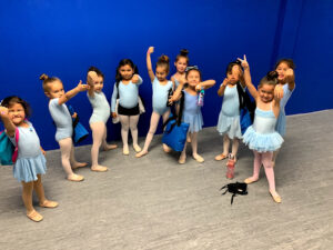 Move Dance Academy Ontario Dance school