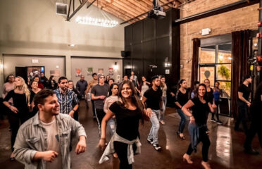 Movimiento Dance Academy