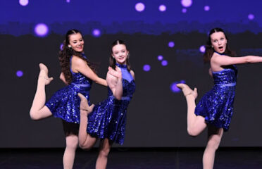 3-D DANCE