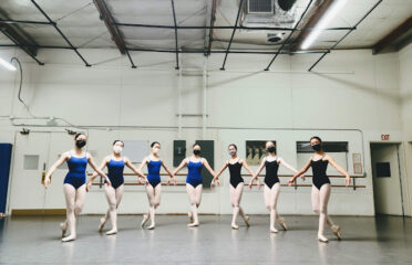 The Little Dance World