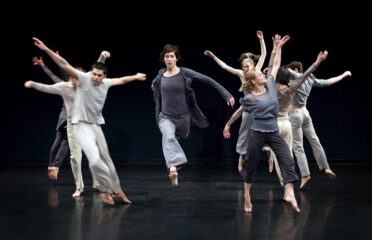 Doug Varone & Dancers